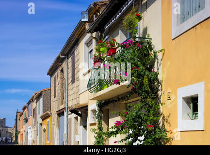 Haus mediterran - vecchia casa mediterranea in Europa meridionale Foto Stock