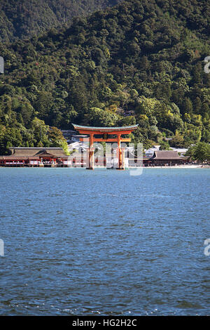 Santuario di Itsukushima a Muyajima isola in Giappone Foto Stock