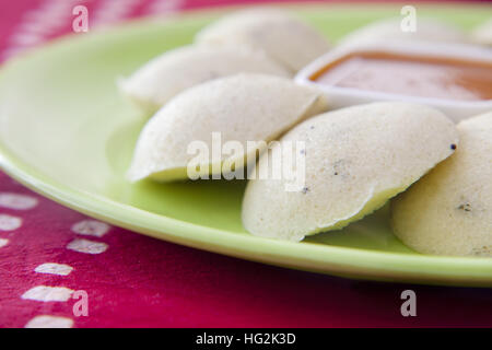 Sud indiana idli colazione con sambar Foto Stock
