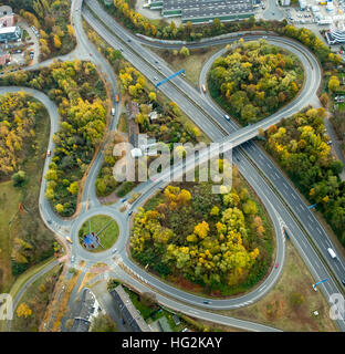 Vista aerea, rotatoria scultura in acciaio Halla Kohlenstraße Oviedo-Ring city motorway, Bochum, la zona della Ruhr, Renania settentrionale-Vestfalia Foto Stock