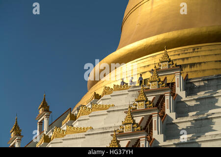 Mahazedi Pagoda di Bago, Myanmar, Asia Foto Stock