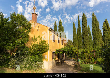 Bella tradizionali vintatge house di Portorose, Slovenia. Foto Stock