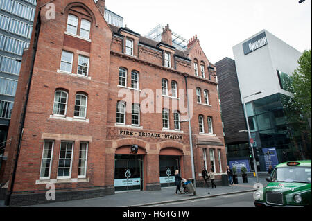 L'esterno della brigata social enterprise ristorante nella vecchia caserma dei vigili del fuoco edificio in Tooley Street London Foto Stock