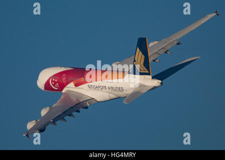 Singapore cinquantesimo anniversario speciale A380 Foto Stock