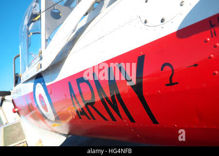 DHC 1 Scoiattolo striado una formazione di base gli aeromobili costruiti negli anni cinquanta ed utilizzato dalla RAF e Army Air Corps attraverso gli anni ottanta Foto Stock