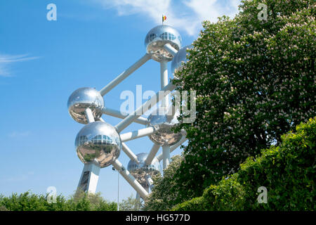 Bruxelles, Belgio - 13 Maggio 2016: Atomium, l'edificio di Bruxelles originariamente costruito per Expo 58, 1958 Bruxelles Fiera Mondiale Foto Stock