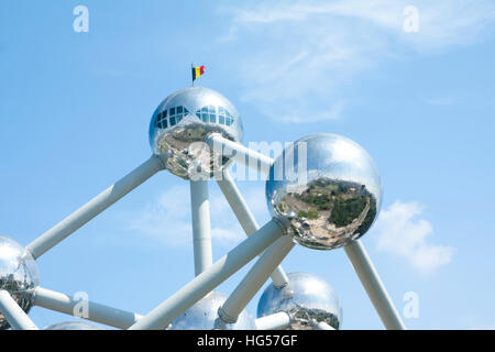 Bruxelles, Belgio - 13 Maggio 2016: Atomium, l'edificio di Bruxelles originariamente costruito per Expo 58, 1958 Bruxelles Fiera Mondiale Foto Stock