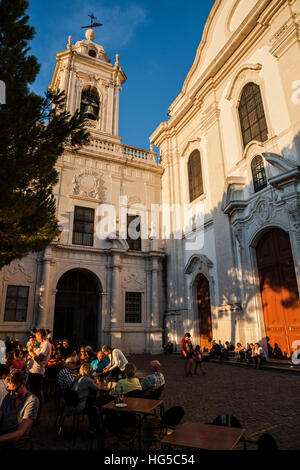 Graca chiesa, uno dei più antichi della città, costruita nel 1271 con un interno barocco e il XVII secolo le piastrelle, Lisbona, Portogallo Foto Stock