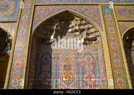 Fine del XIX secolo il tiling a Nasir al Molk moschea, Shiraz, Iran, Medio Oriente Foto Stock