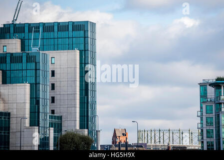 SIS edificio MI5 e MI6 Servizio segreto, vista astratta, Londra Foto Stock