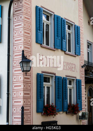 Villaggio Tradizionale Guarda, la valle del fiume Inn, Engadina, Svizzera Foto Stock