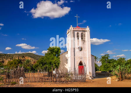 Chiesa nel piccolo villaggio malgascio di Saint Augustin Foto Stock