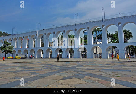 Arcos da Lapa square di Rio de Janeiro in Brasile. Foto Stock