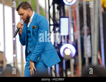 Jidenna effettuando al 2016 MTV Woodie awards al SXSW il 16 marzo 2016 ad Austin, Texas. Foto Stock