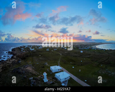 Uruguay, Rocha dipartimento, vista in elevazione del Cabo Polonio al tramonto. Foto Stock