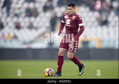 Torino, Italia. 4 gennaio, 2017. Juan Manuel Iturbe di Torino FC in azione durante il cordiale incontro di calcio tra Torino FC e SS di Monza. Juan Manuel Iturbe arriva sul prestito da come Roma. Torino FC vince 1-0 su SS di Monza. Credito: Nicolò Campo/Alamy Live News Foto Stock