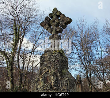 Balquhidder cimitero,Sterling,Scozia, Regno Unito - Rob Roy MacGregors rosso luogo di riposo Foto Stock