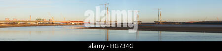 Panorama del Mersey ponte Gateway. La costruzione di un nuovo ponte sul fiume Mersey a monte del Silver Jubilee Bridge Foto Stock