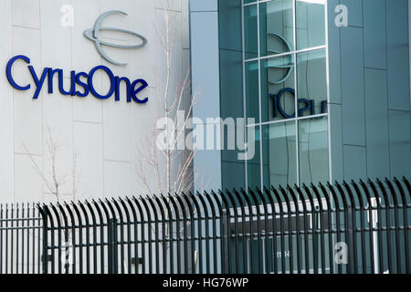 Un logo segno esterno di una CyrusOne centro dati in sterline, Virginia su dicembre 31, 2016. Foto Stock
