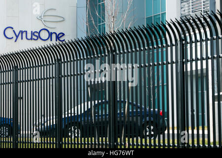 Un logo segno esterno di una CyrusOne centro dati in sterline, Virginia su dicembre 31, 2016. Foto Stock