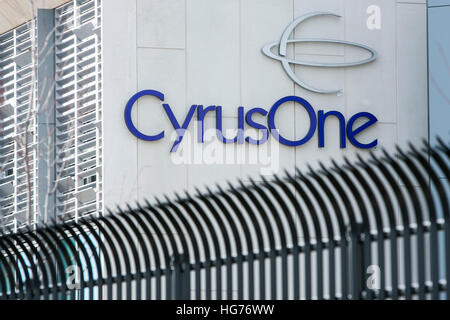 Un logo segno esterno di una CyrusOne centro dati in sterline, Virginia su dicembre 31, 2016. Foto Stock