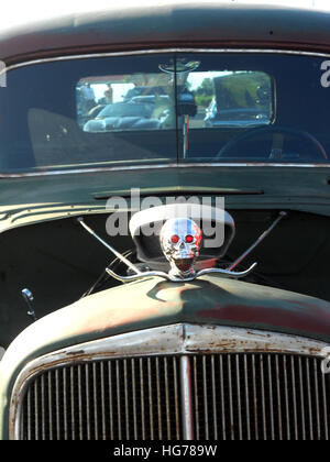 Cranio auto ornamento del cofano Foto Stock