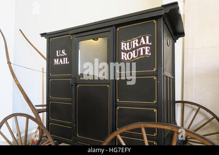 Cavallo e Display carro, James A. Farley principale ufficio postale, Chelsea, New York Foto Stock