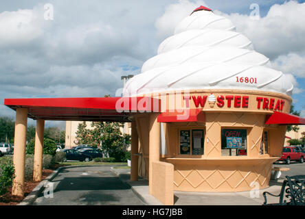 Cono gelato forma di edificio in Kissimmee Florida Foto Stock