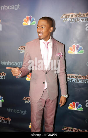 Nick Cannon arriva in America's Got Talent stagione 10, Live dei cicli di votazione Kick-off Show. Foto Stock