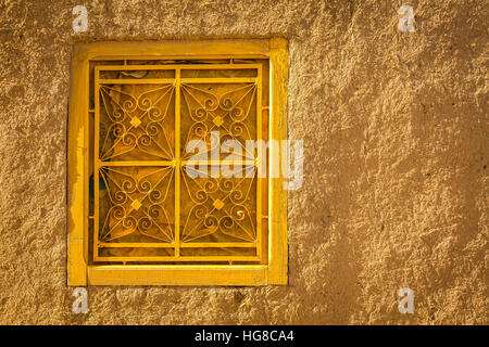 Berber tipici elementi architettonici in Merzouga, Marocco Foto Stock