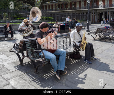 Buskers a Jackson Square, il quartiere francese, New Orleans Foto Stock