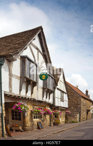 "Nel segno del Angel' ex locanda e ristorante nel villaggio di Lacock, Wiltshire, Inghilterra, Regno Unito Foto Stock