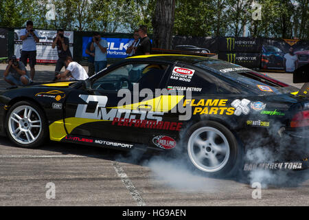 Macchina da drift, pneumatici da fumo Foto Stock