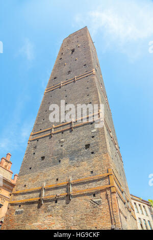 Torre della Garisenda Bologna Foto Stock