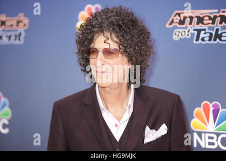 Howard Stern arriva in America's Got Talent, stagione 10, live Semi Finali al Radio City Music Hall di New York. Foto Stock