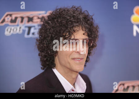 Howard Stern arriva in America's Got Talent, stagione 10, live Semi Finali al Radio City Music Hall di New York. Foto Stock