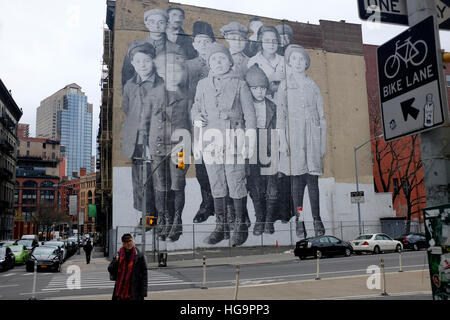 NEW YORK, NY: murale sul lato di un edificio su Franklin Street in Tribeca, NY. 11/21/16 Foto Stock