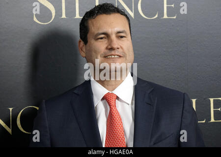 Los Angeles, California, USA. Gen 5, 2017. Gaston Pavlovich assiste il Los Angeles premiere di Paramount Pictures' 'Silence" tenutasi presso Directors Guild of America il 5 gennaio 2017 a Los Angeles, California, USA. | Verwendung weltweit/picture alliance © dpa/Alamy Live News Foto Stock