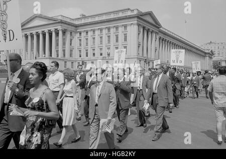 Dimostranti con medici Comitato per i Diritti Umani a marzo su Washington, 1963. Foto Stock