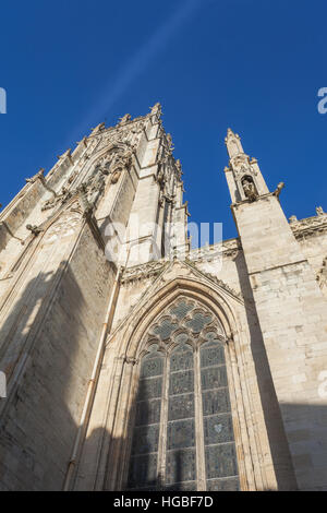 York Minster, Cattedrale Metropolitical e Chiesa di San Pietro a York, è il 'Cattedrale' situato a York, Yorkshire Regno Unito Foto Stock