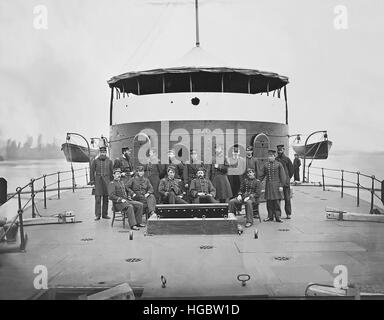 Ufficiali a bordo USS Monitor Mahopac durante la Guerra Civile Americana. Foto Stock