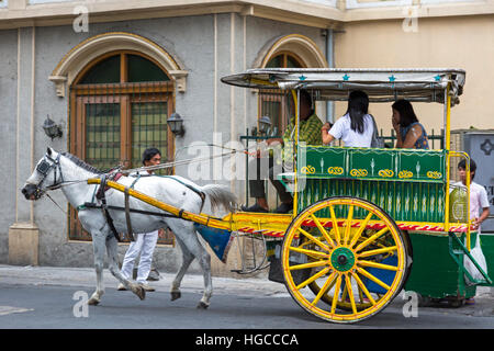 Kalesa a Intramuros, Manila, Filippine Foto Stock
