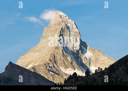 Monte Cervino durante il sunrise Foto Stock