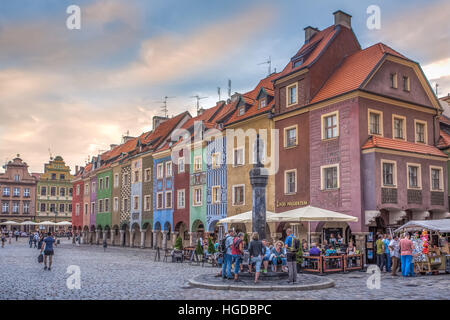 Case pittoresche e Square nella città di Poznan Foto Stock