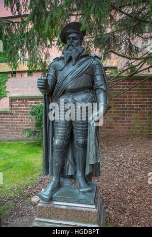 Cavaliere teutonico Monumento al castello di Malbork in Marienburg, Foto Stock