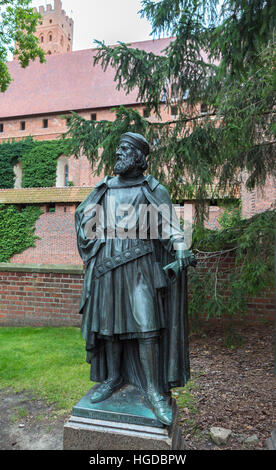 Cavaliere teutonico Monumento al castello di Malbork in Marienburg, Foto Stock
