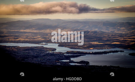 Vista dal Monte Wellington affacciato Hobart, Tasmania, Australia Foto Stock