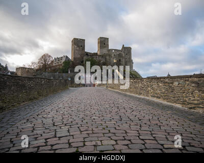 Runkel, Bridge e il Castello, Regione Fiume Lahn, Hessen, Germania Foto Stock