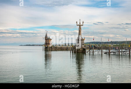 Ingresso del porto, Imperia statua torre antica, Konstanz, Baden-Württemberg, Germania Foto Stock
