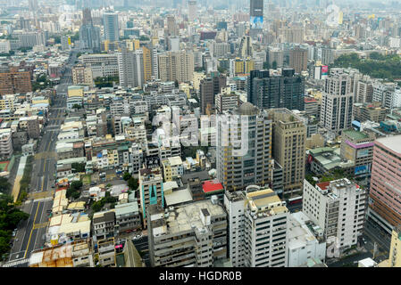 Vista aerea della città di Kaohsiung comune speciale della Repubblica di Cina in Taiwan, Asia Foto Stock